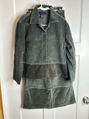 Denim & Co Women’s Size Small Two Piece Corduroy Set Skirt Jacket Green 1815